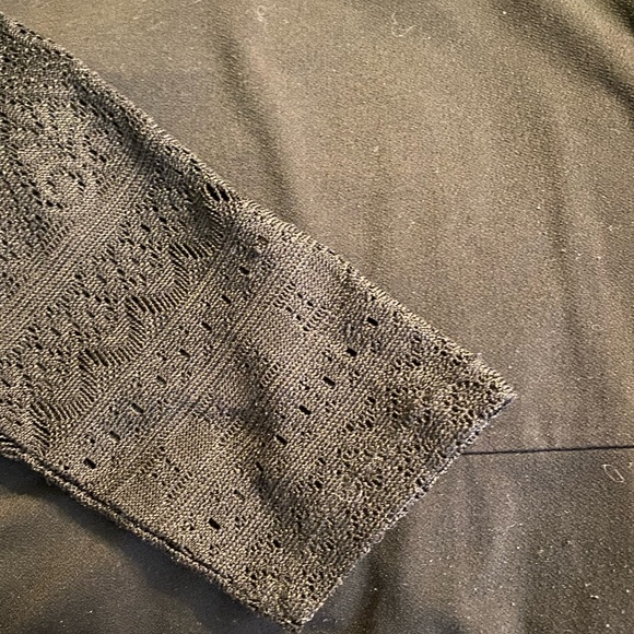 Ruffled hem black dress - Picture 4 of 7